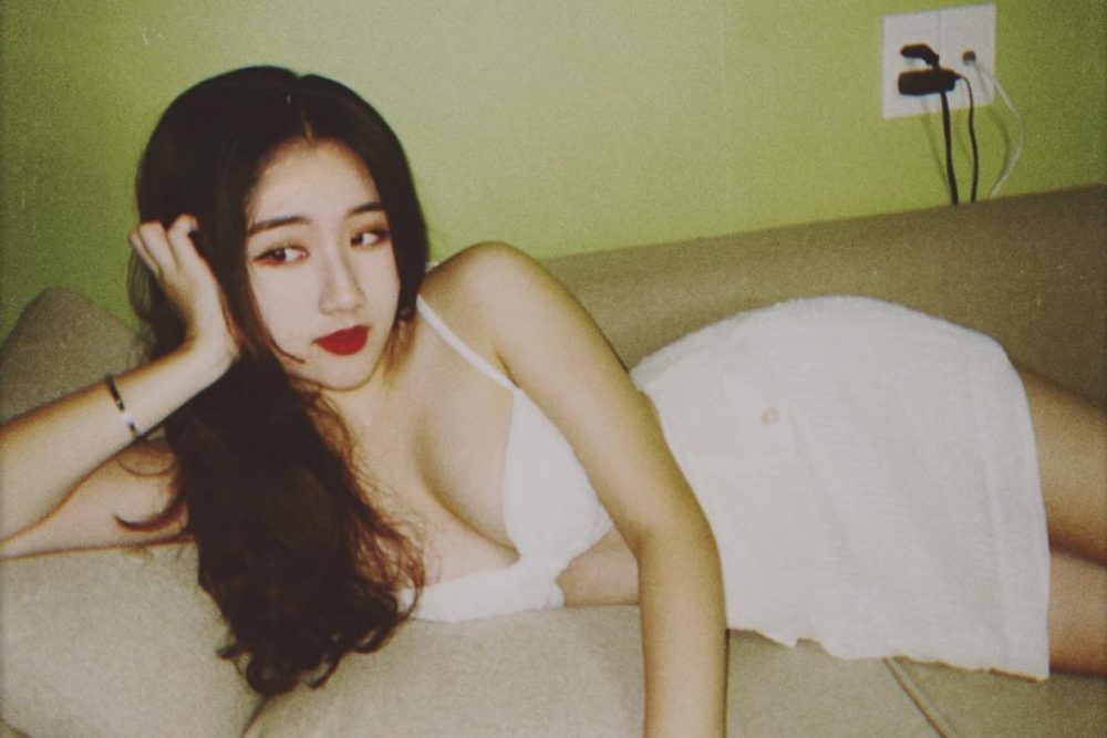 linh-nang-4-1642756879-58-e1642805791906-1 Nhan sắc rực rỡ của nữ MC Valorant Việt Nam, khiến fan quốc tế cũng phải siêu lòng sau màn xuất hiện ở giải đấu Đông Nam Á linh nang 4 1642756879 58 e1642805791906 1