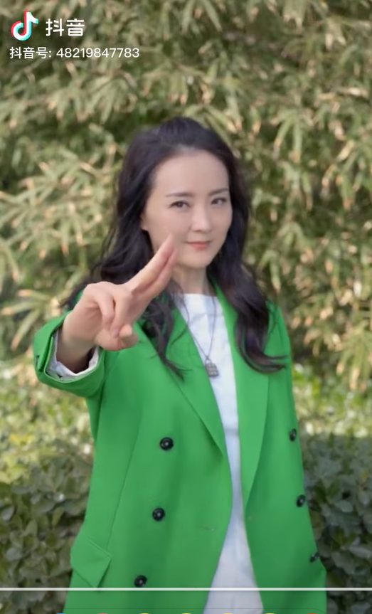 Nàng Bạch Phi Phi của Võ Lâm Ngoại Sử được Vương Diễm tái hiện sau 21 năm game4v vo lam ngoai su 1 1653297202 79