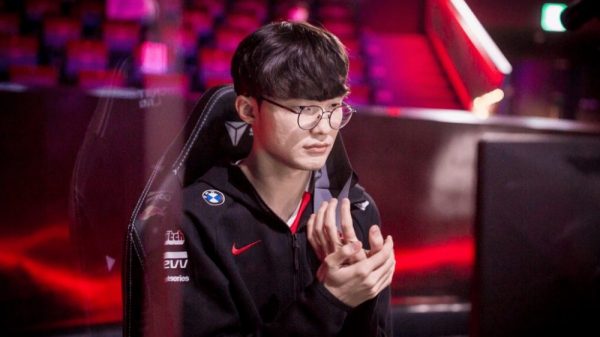 LMHT: Hai sai lầm liên tiếp khiến Faker ngậm ngùi chịu thất bại trước KDF ở trận đấu đầu tiên faker2 1658402065 84 e1658402094390 1024x682 1