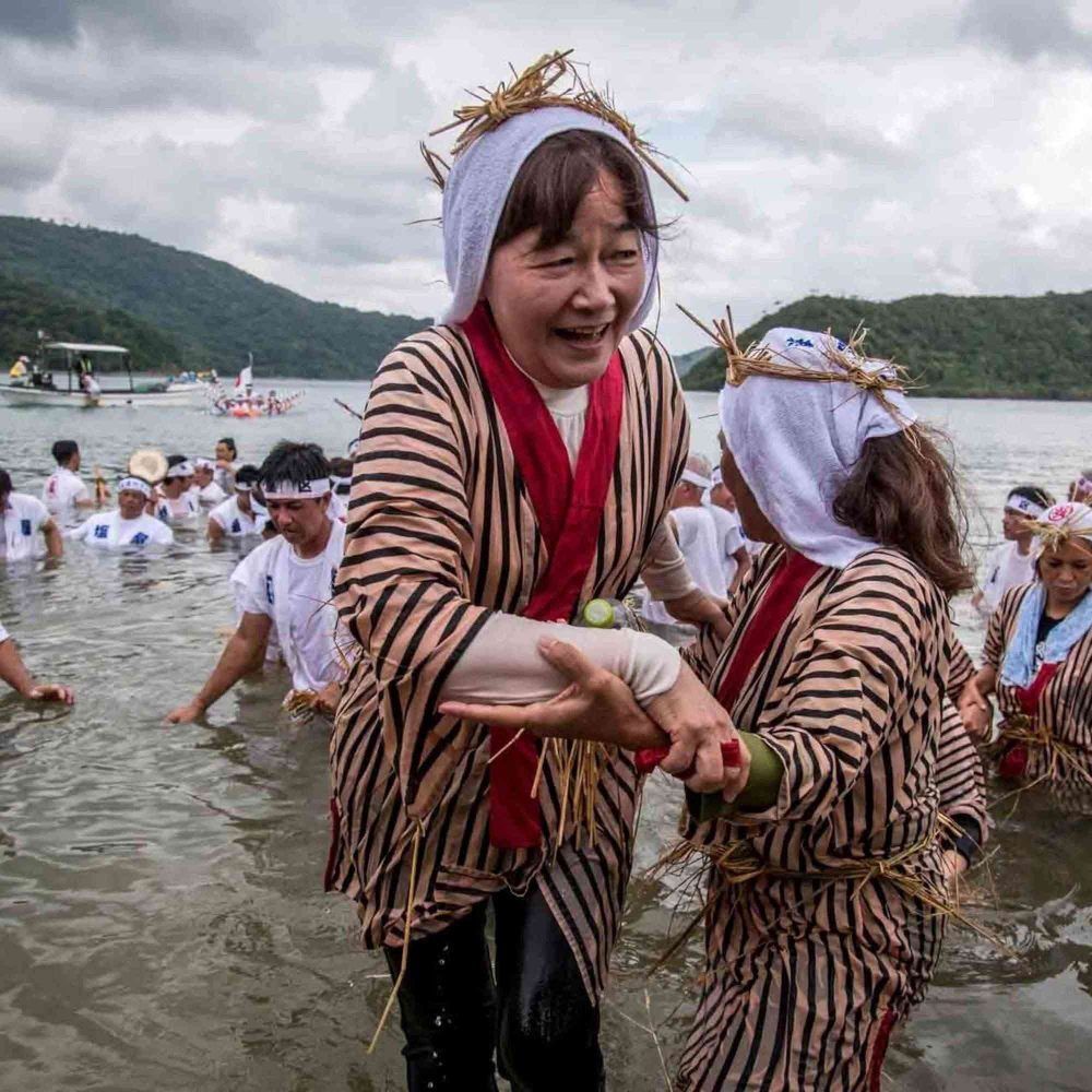Ngôi làng trường thọ nhất thế giới: bí quyết cực dễ nhưng cũng cực khó woman festival okinawa japansquare 16581308466151671041040 1658472895 41