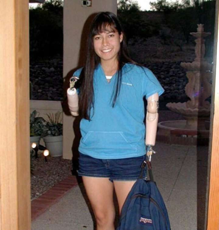 Cô gái trở thành nữ phi công đầu tiên không có tay sau 3 năm cố gắng phi cong 827 16012320 1660223906844265904289 1660380244 38