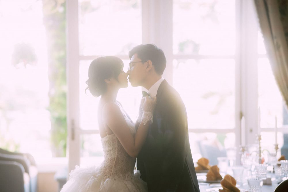 Cặp đôi có khá nhiều bức ảnh lãng mạn nhưng lại bị cộng đồng trêu đùa.