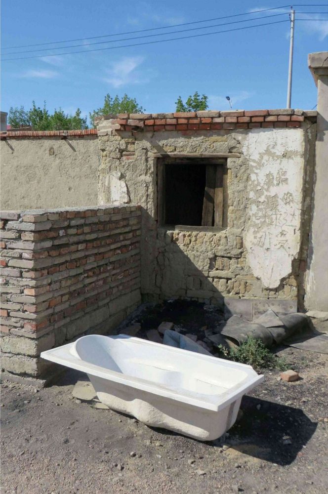 brit-who-spent-889094-1663945964-63 Người đàn ông đi khắp thế giới để tìm ra WC công cộng bẩn nhất Trái đất brit who spent 889094 1663945964 63