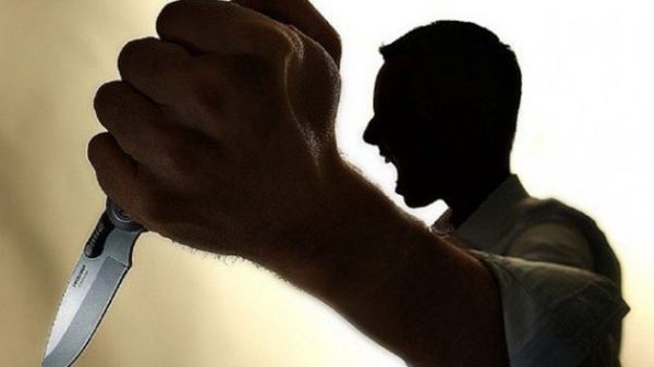 Chủ nhà đâm nhân viên sửa mạng vì sửa mãi không xong hanh vi co y giet nguoi bi xu ly 1663422116 3