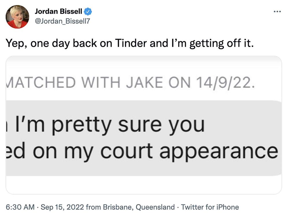 journalist-matched-felon-01-1-1663411066-8 Nhà báo đang tham dự phiên tòa thì được match Tinder với phạm nhân journalist matched felon 01 1 1663411066 8