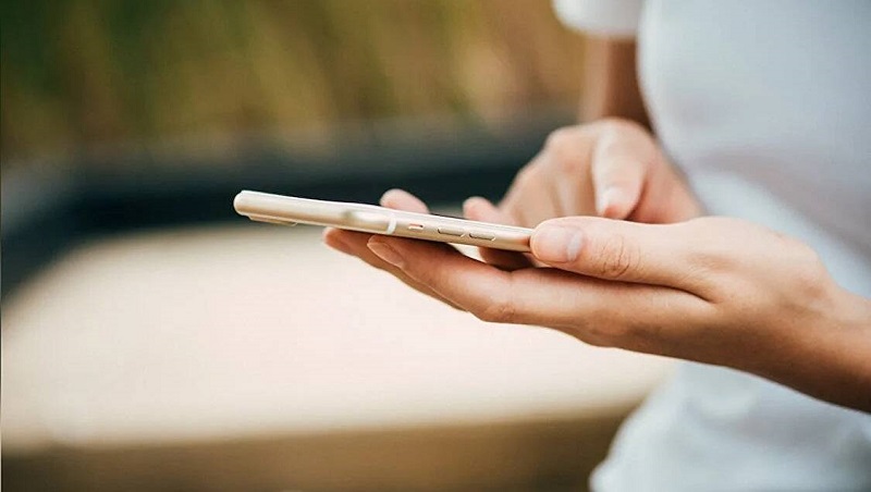 Anh gắn cờ quảng cáo game không phù hợp.