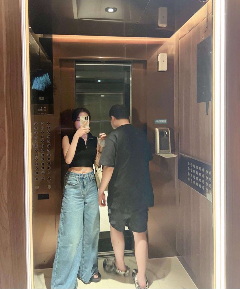 Những ngày gần đây, Lily thường chia sẻ những bức ảnh "hẹn hò" cùng bạn trai.