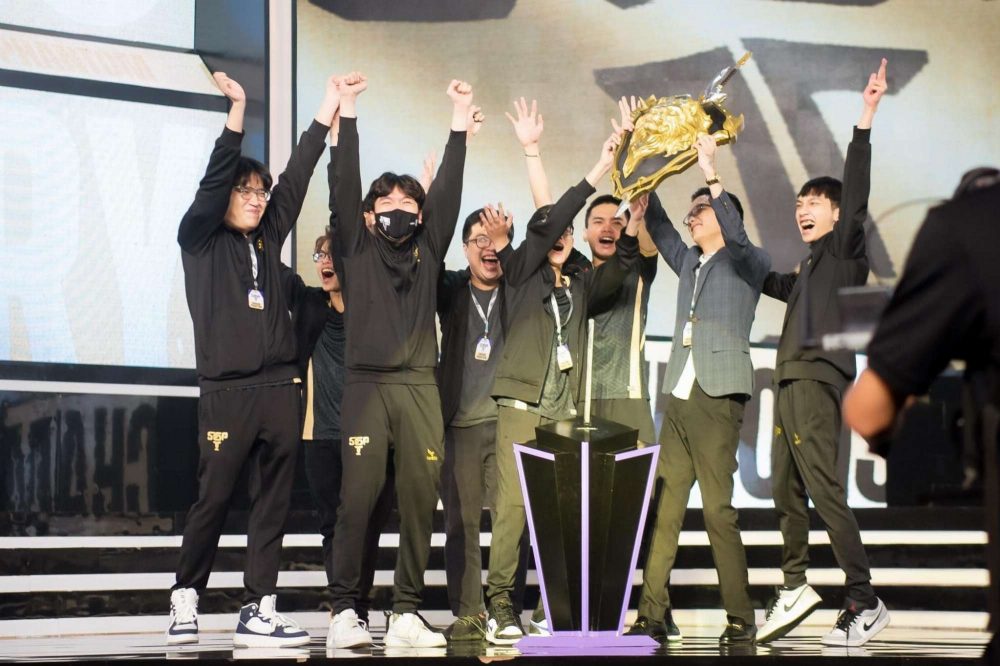 Thua liên tiếp 3 ván, SGP vẫn lội ngược dòng 4-3 giành chức vô địch ĐTDV Mùa Đông 2022 311231908 3599980823621650 8016385781909102983 n 1665333601 40 1