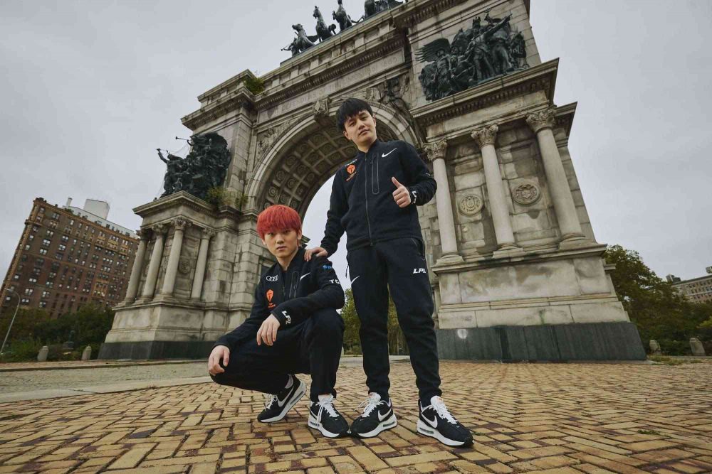 JackeyLove và Mark chỉ mới thi đấu cùng nhau được gần 1 năm trong màu áo TES.