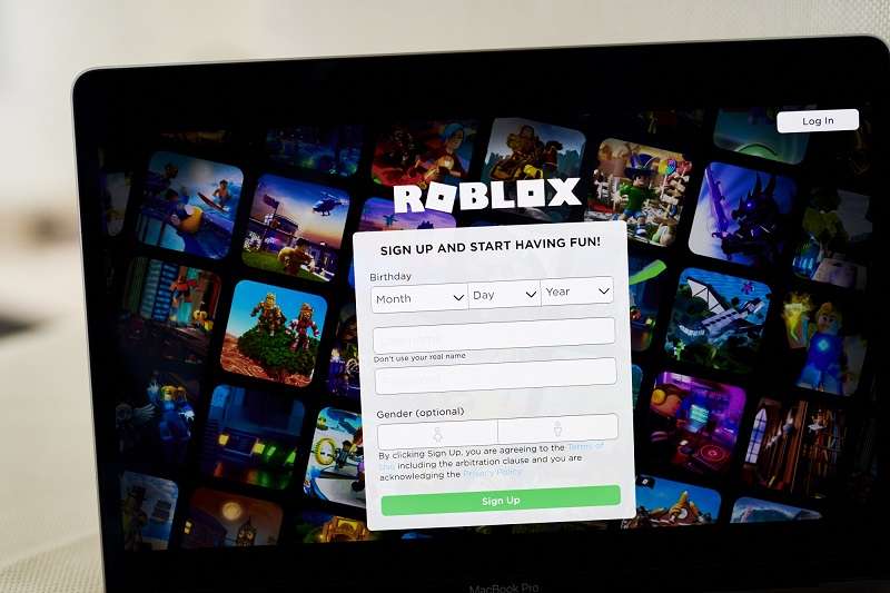 Cổ phiếu Roblox tiếp tục tăng trưởng nhờ số lượng người dùng cao hơn trước co phieu roblox tang 1 1666067800 66