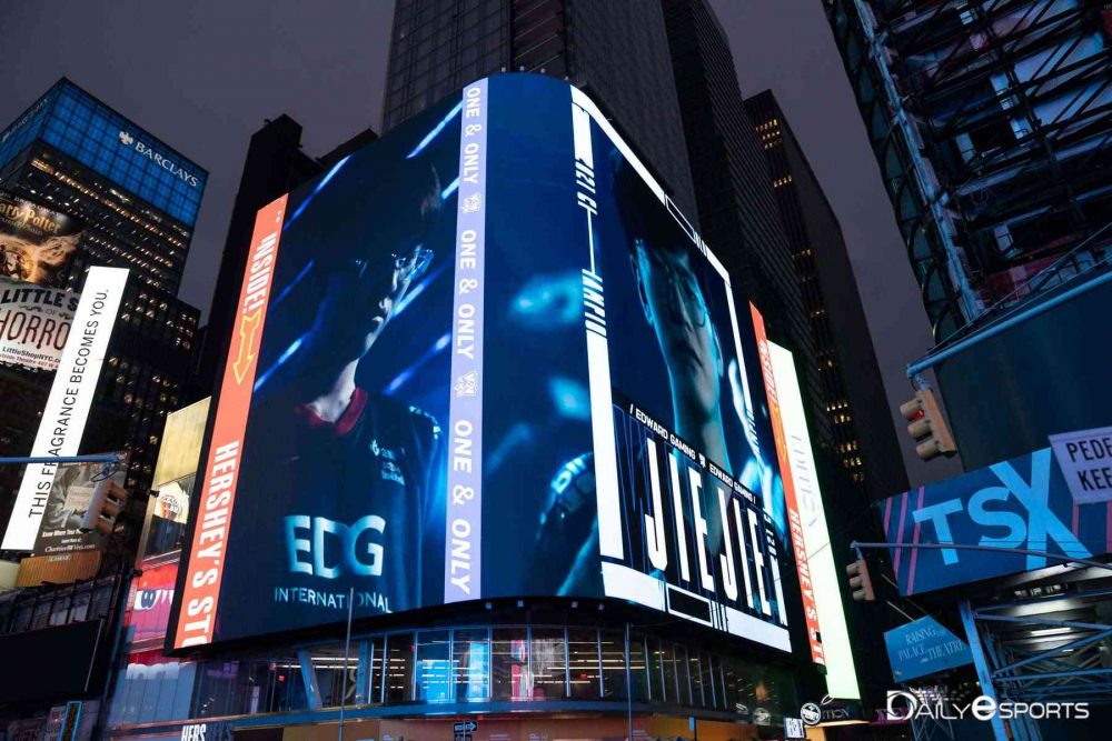 EDG chi hàng trăm triệu để cổ vũ đội nhà tại CKTG 2022 fewsgimx0aiygox 1665022735 55