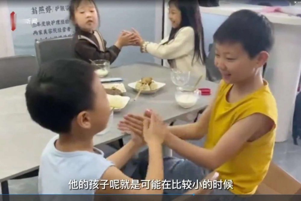 Kết hôn với người yêu cũ 10 năm trước sau khi vô tình gặp trên taxi z3790494441285 0039ff13ce54dfa38ebbdc5c9c412b35 1665505806 34