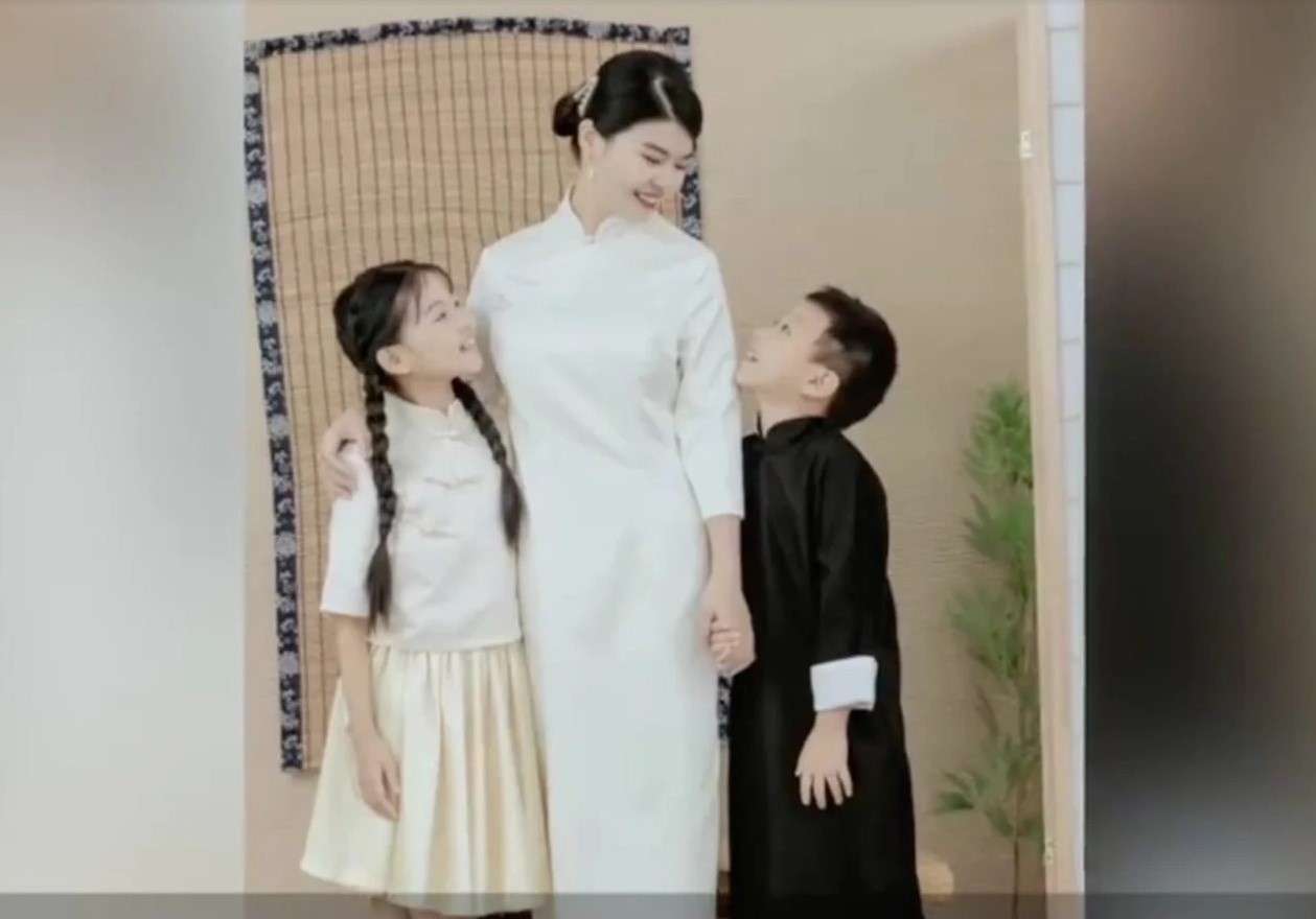 Kết hôn với người yêu cũ 10 năm trước sau khi vô tình gặp trên taxi z3790494481403 260018c1ec919b499c5a12425a0a35dc 1665505801 67