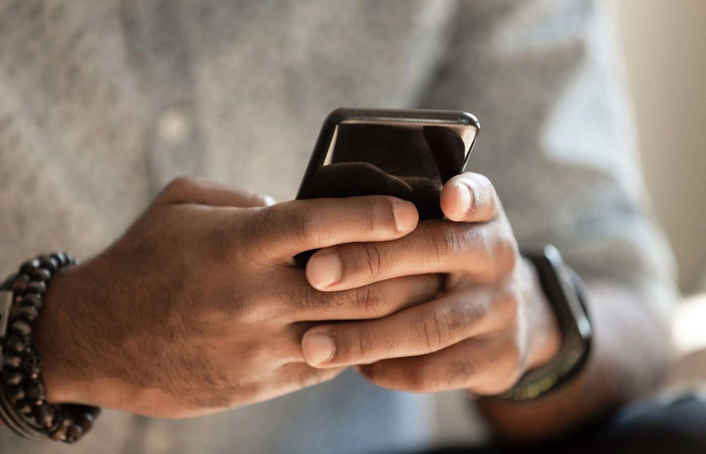 Gửi tin nhắn nhầm số, cô gái mất ngay 1,6 triệu USD 11523102022 1666664459 45