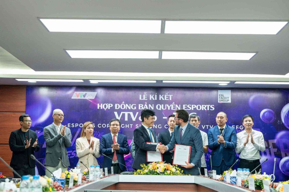 Buổi lễ kí kết đã được tổ chức thành công và VTVcab hứa hẹn sẽ đem đến người hâm mộ những trải nghiệm tuyệt vời nhất trong thời gian tới.