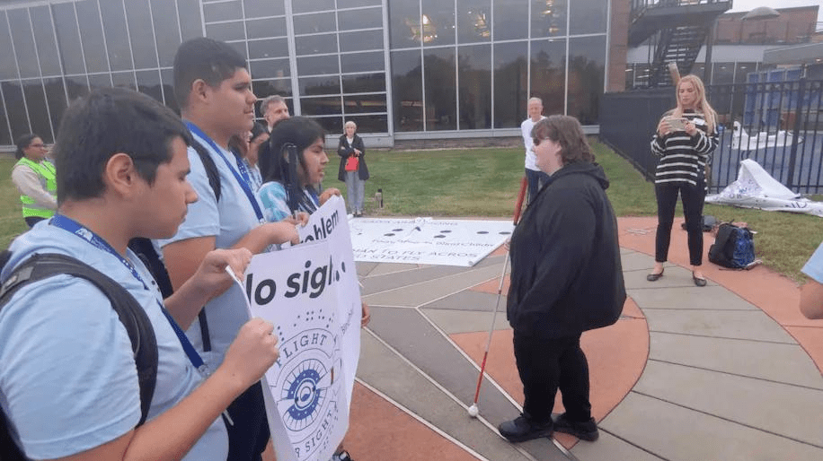 Cô gái mù lái máy bay xuyên nước Mỹ 7015 1665738907 1666501797 100