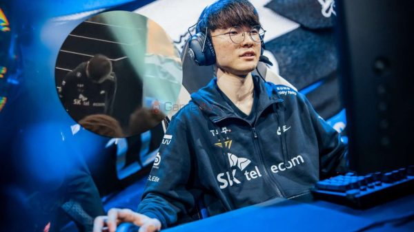 Như một thói quen, Faker né luôn cả ánh đèn tại CKTG như né kỹ năng trong game faker dodge 1667474498 68