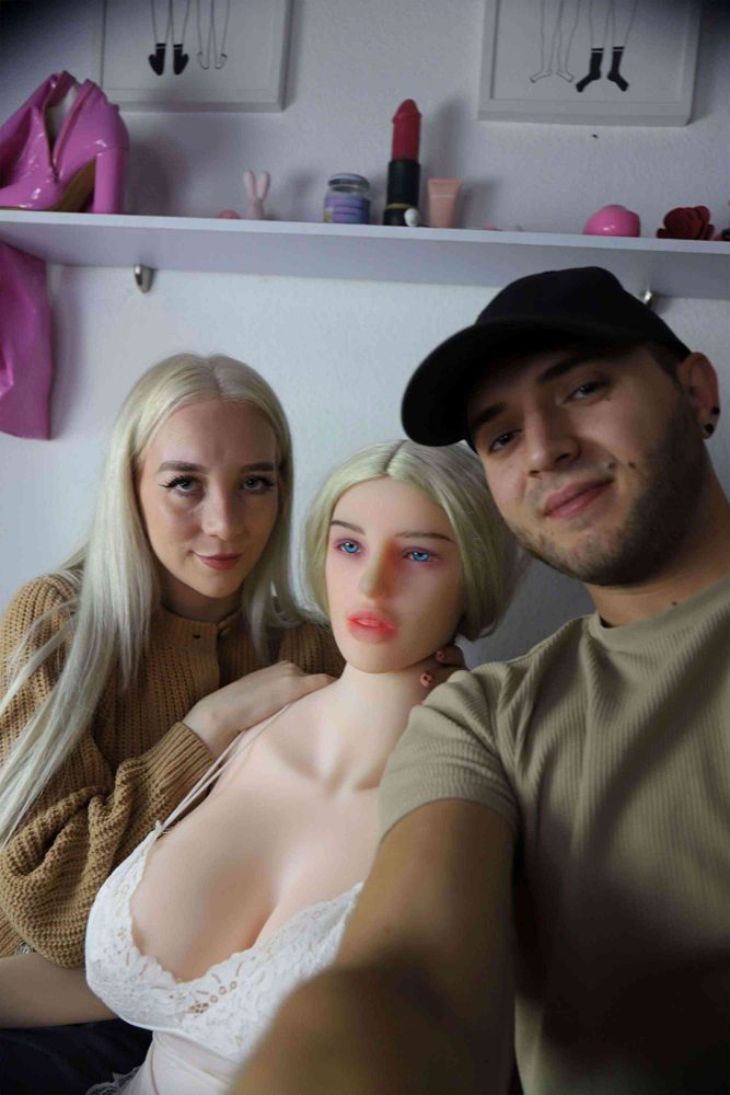 Người mẫu OnlyFans chi 11.000 USD để phẫu thuật cho giống búp bê người lớn của bạn trai sex doll 45 1666604049 21