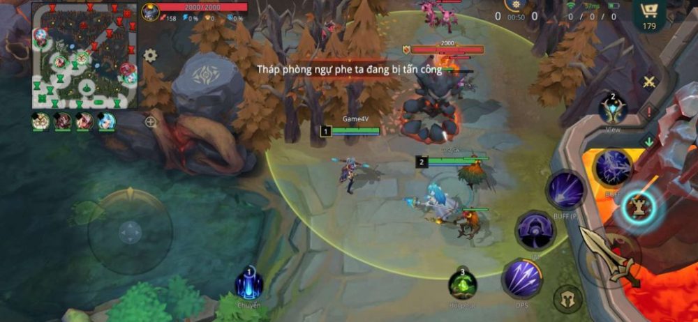 Tấn công trụ trong AutoChess Moba.