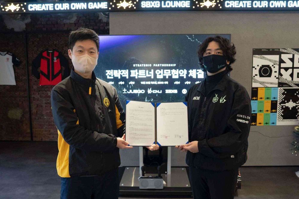 cnj-1671798465-23-1 CNJ Esports chơi lớn, hợp tác cùng đội ngũ chuyên viên phân tích đến từ LCK cnj 1671798465 23 1