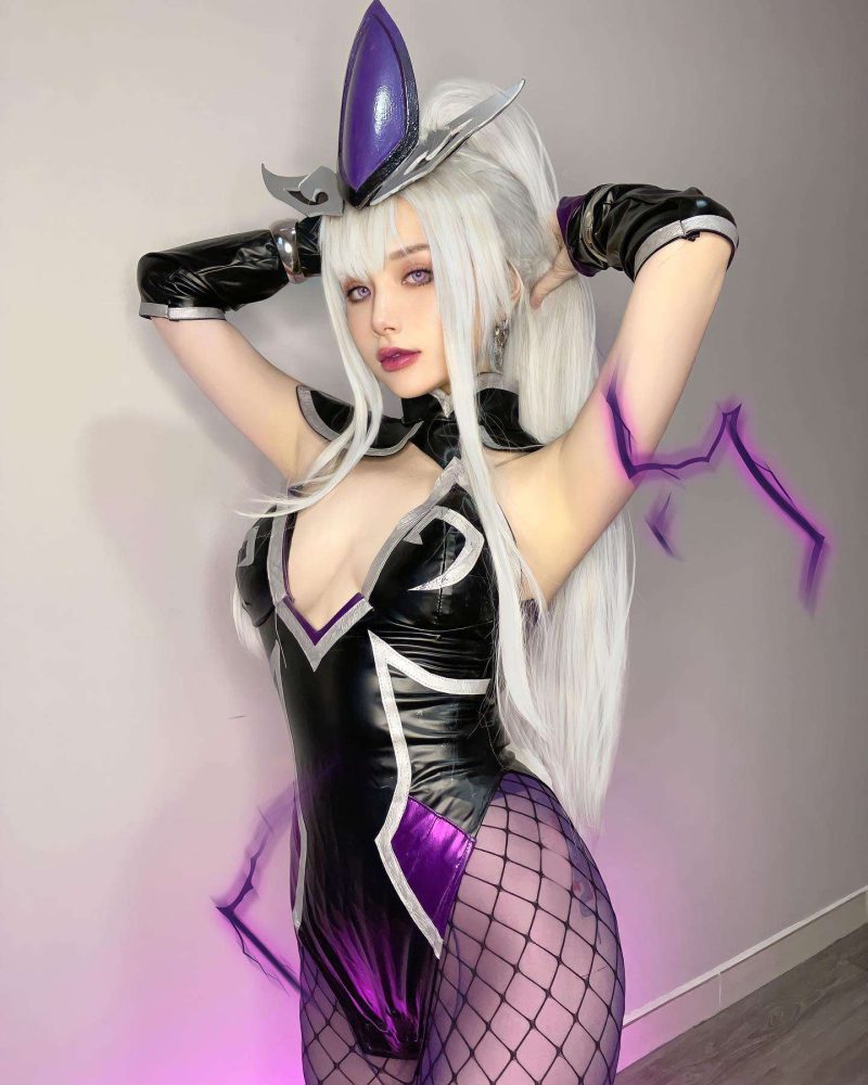 syndra-2-1671938901-6 Nữ game thủ Việt gây sốt với màn cosplay Kai'sa 'siêu chiến'