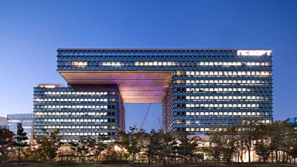 CEO NCSoft West từ chức, công ty sa thải 20% nhân viên 102886 1675434343 82