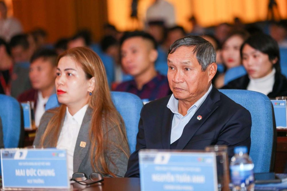 Ông Mai Đức Chung - HLV Đội tuyển bóng đá Nữ Việt Nam