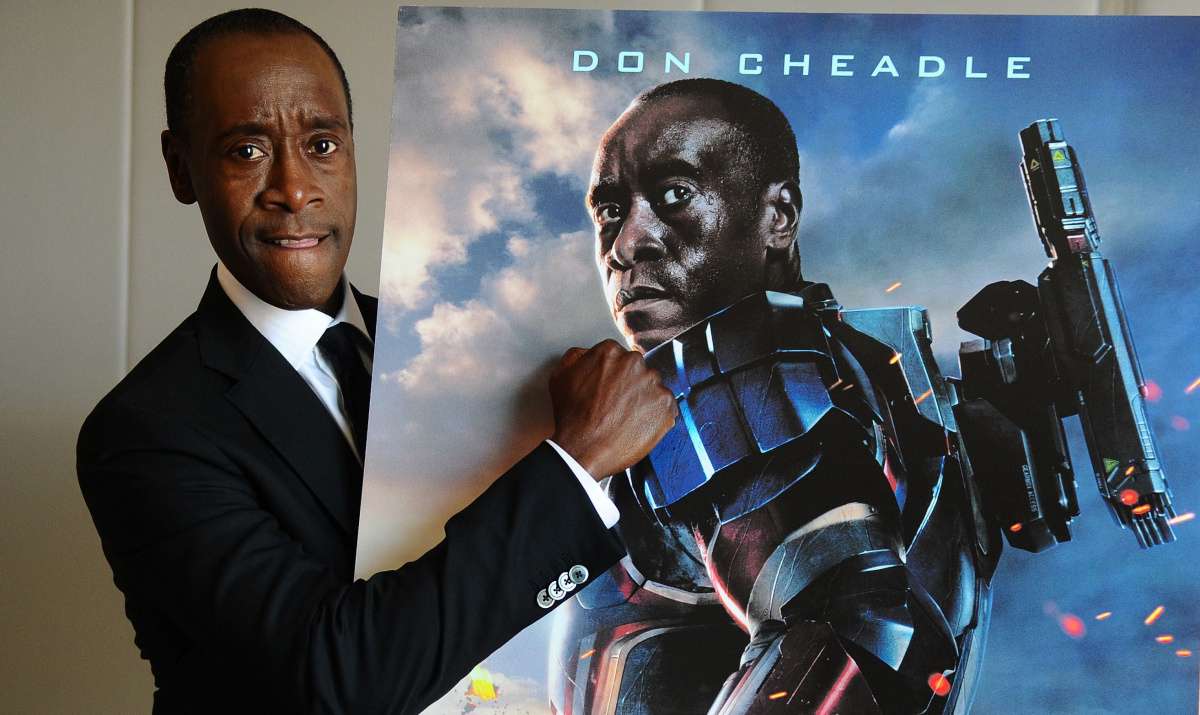 Marvel bị các fan réo tên vì drama ký hợp đồng như ‘ăn cướp’ đối với Don Cheadle don cheadle 2 game4v 1673327024 3