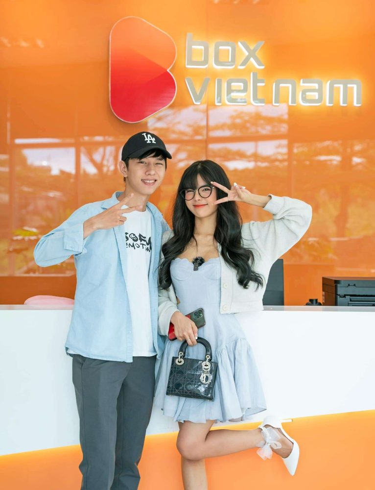 "Nhân viên kênh đã có lời mời thì mình đành về làm bà chủ kênh vậy" - Mai Dora chia sẻ trên fanpage Facebook.