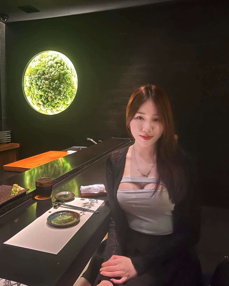 Zeros và những bóng hồng trong sự nghiệp: Ai ai cũng theo đuổi phong cách sexy yogurt 3 1676116005 62