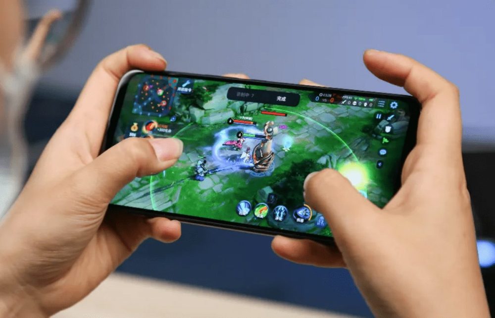 Gần một nửa số người chơi đại lục chơi game mobile.