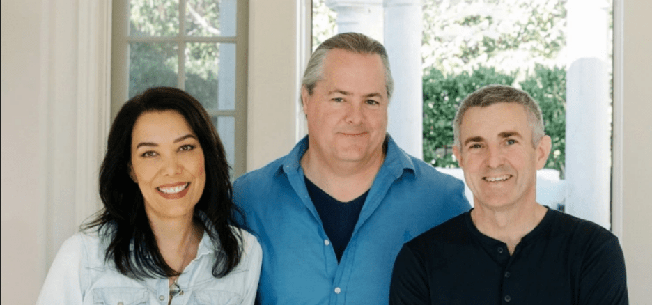 Jen Oneal, J. Allen Brack và John Dunham (từ trái qua phải)