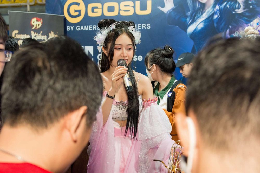 Vietnam Gameverse 2023: Ngắm dàn Cosplay và CSKH cực chất của các NPH tại sự kiện ngày đầu 339157826 926715128467702 122262881584724537 n 1680342871 62