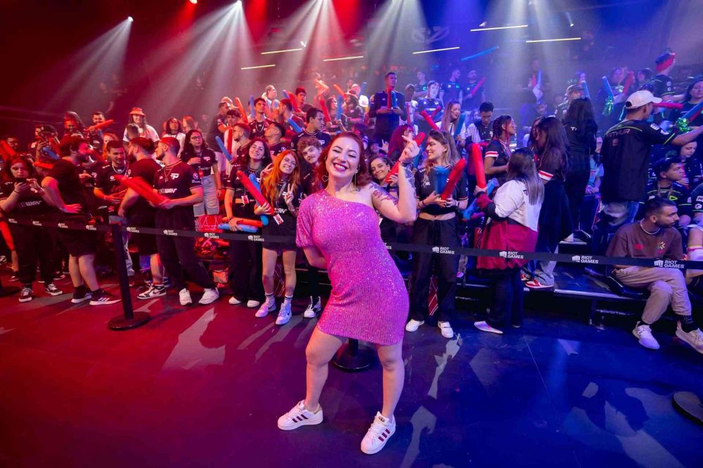 CBLOL có cộng đồng fan tràn đầy năng lượng.