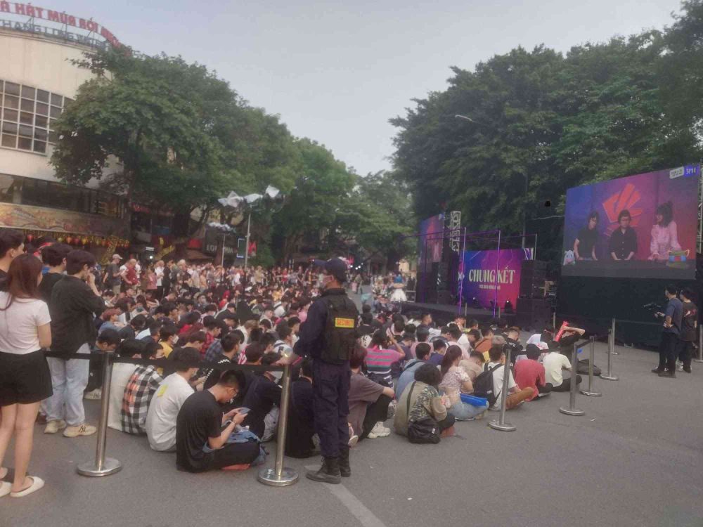 LMHT: Không khí sôi động của cộng đồng fan trong các buổi Viewing Party của VCS vp hn 6 1682256698 65