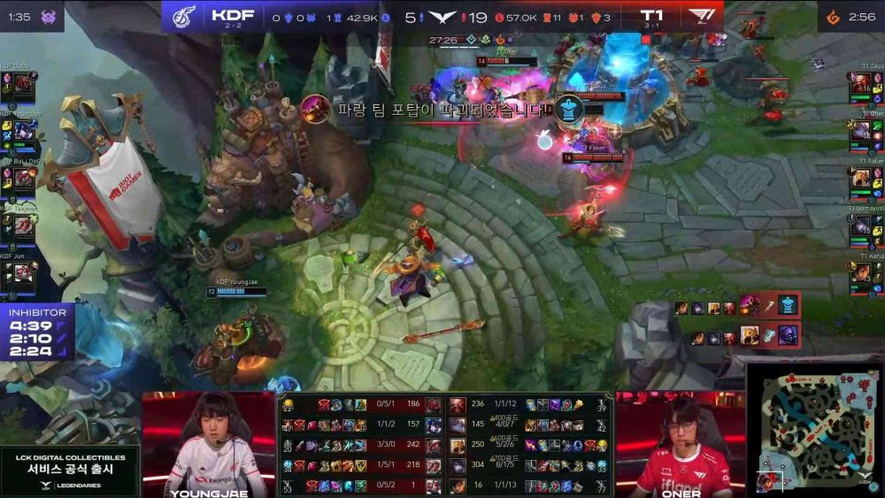 T1 kết thúc ván 2 ở phút 28 với khoảng 15.000 vàng chênh lệch.