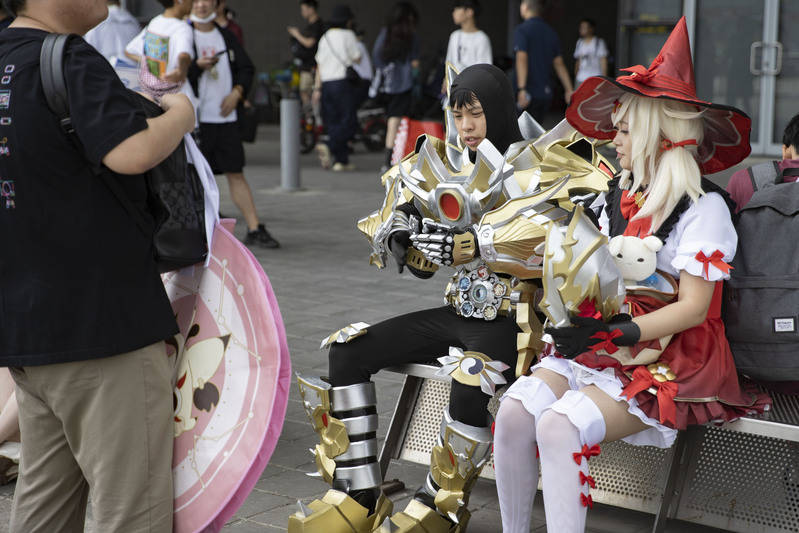 ChinaJoy 2023: Dàn chân dài và diễn viên cosplay làm nóng sự kiện showgir chinajoy 2023 4 1690788483 53