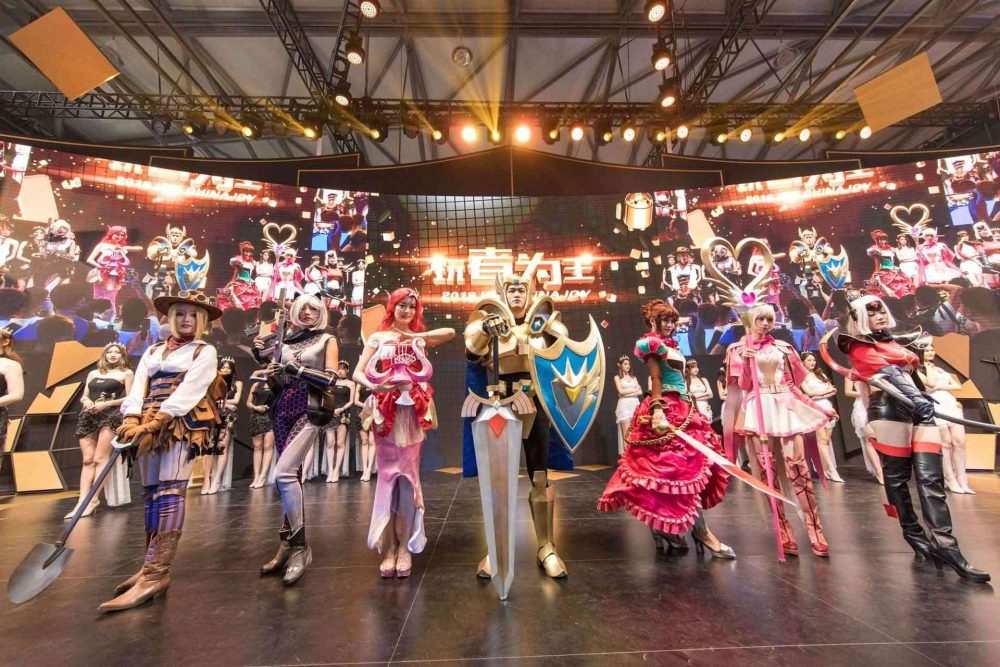 Diễn viên cosplay đầu tư công phu về trang phục.