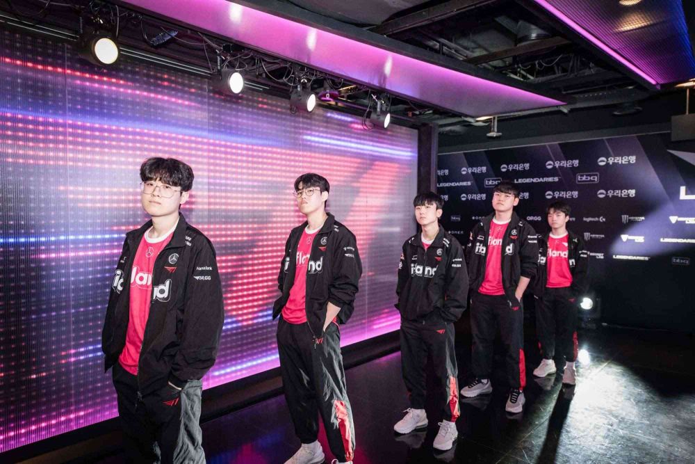 T1 dẫn trước nhưng lại thua ngược 1-2 trước DRX tại LCK Mùa Hè 2023 t1 de1baabn trc6b0e1bb9bc nhc6b0ng le1baa1i thua ngc6b0e1bba3c 1 2 trc6b0e1bb9bc drx te1baa1i lck mc3b9a hc3a8 2023 1 1690454339 70 1