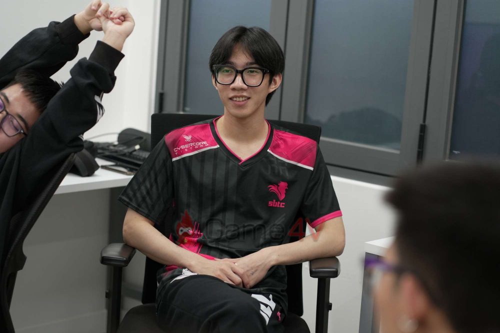 DNK được fan đồn đoán là tuyển thủ "trong sạch" nên mới đăng tải status đầy ẩn ý ở thời điểm này.