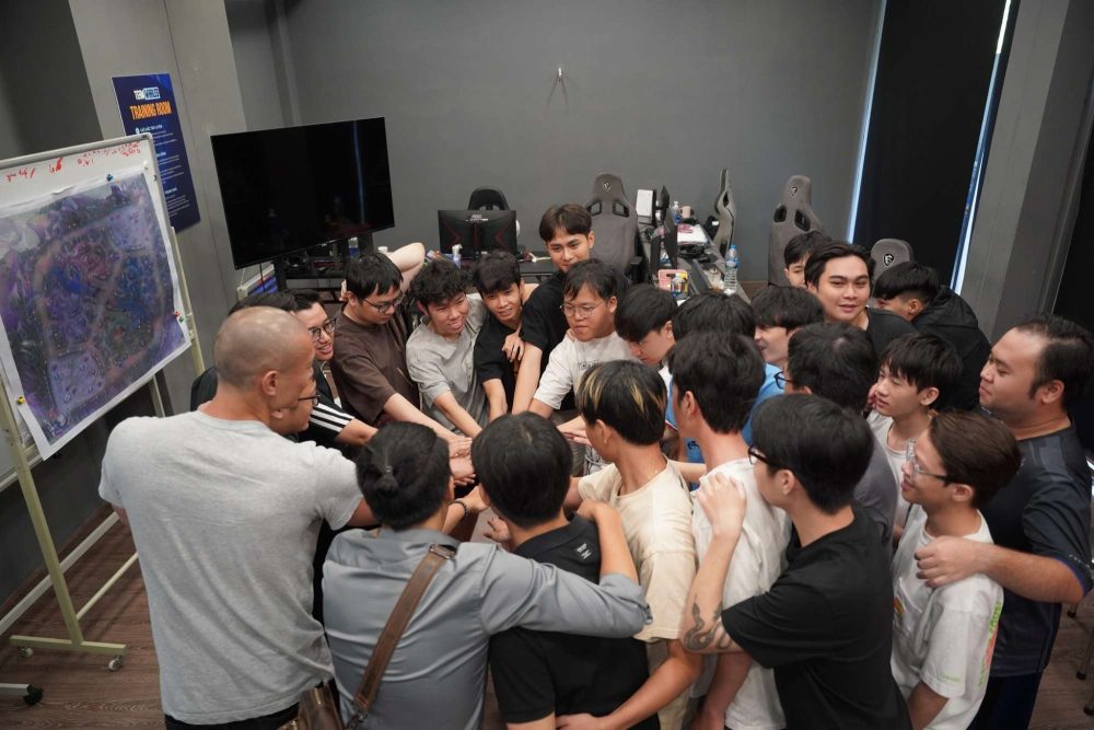 ĐTQG LMHT Việt Nam trước khi lên đường đến Hàng Châu, Trung Quốc.