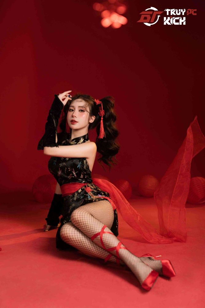 e1baa2nh-12-1695981269-68 Admin xinh đẹp của Truy Kích PC bất ngờ tung bộ ảnh Trung thu ‘chơi súng’ cực ngầu e1baa2nh 12 1695981269 68