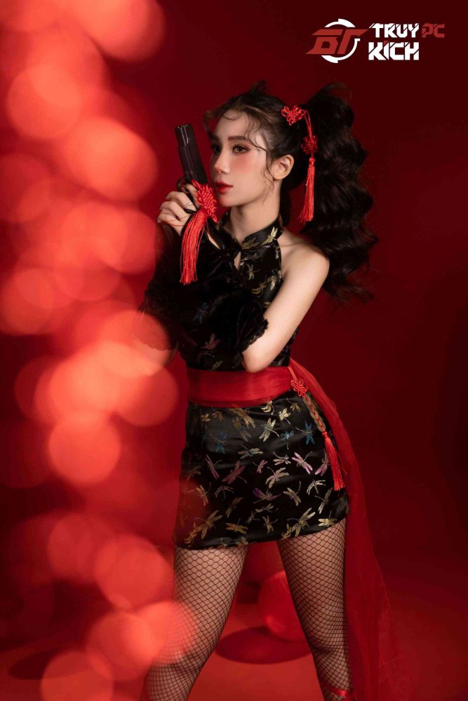 e1baa2nh-13-1695981276-94 Admin xinh đẹp của Truy Kích PC bất ngờ tung bộ ảnh Trung thu ‘chơi súng’ cực ngầu e1baa2nh 13 1695981276 94