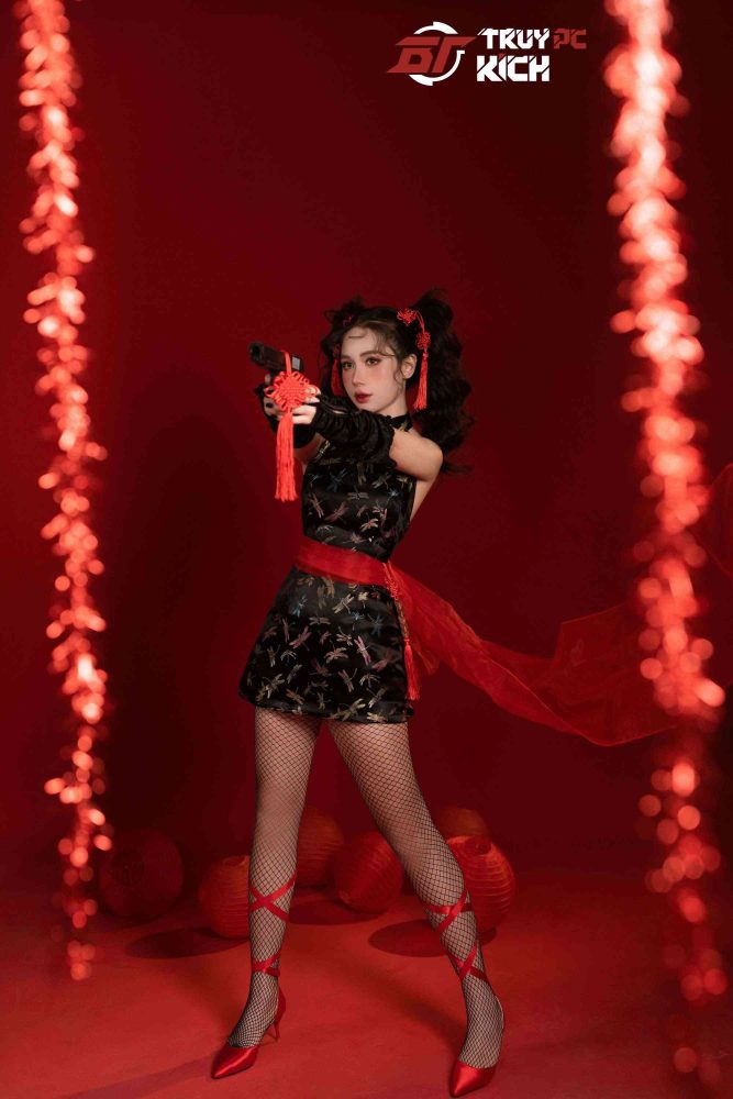 e1baa2nh-5-1695981229-82 Admin xinh đẹp của Truy Kích PC bất ngờ tung bộ ảnh Trung thu ‘chơi súng’ cực ngầu e1baa2nh 5 1695981229 82