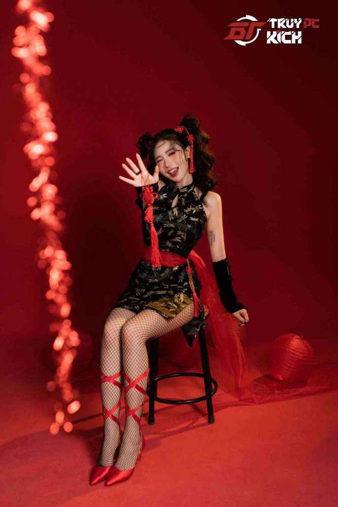e1baa2nh-9-1695981251-33 Admin xinh đẹp của Truy Kích PC bất ngờ tung bộ ảnh Trung thu ‘chơi súng’ cực ngầu e1baa2nh 9 1695981251 33