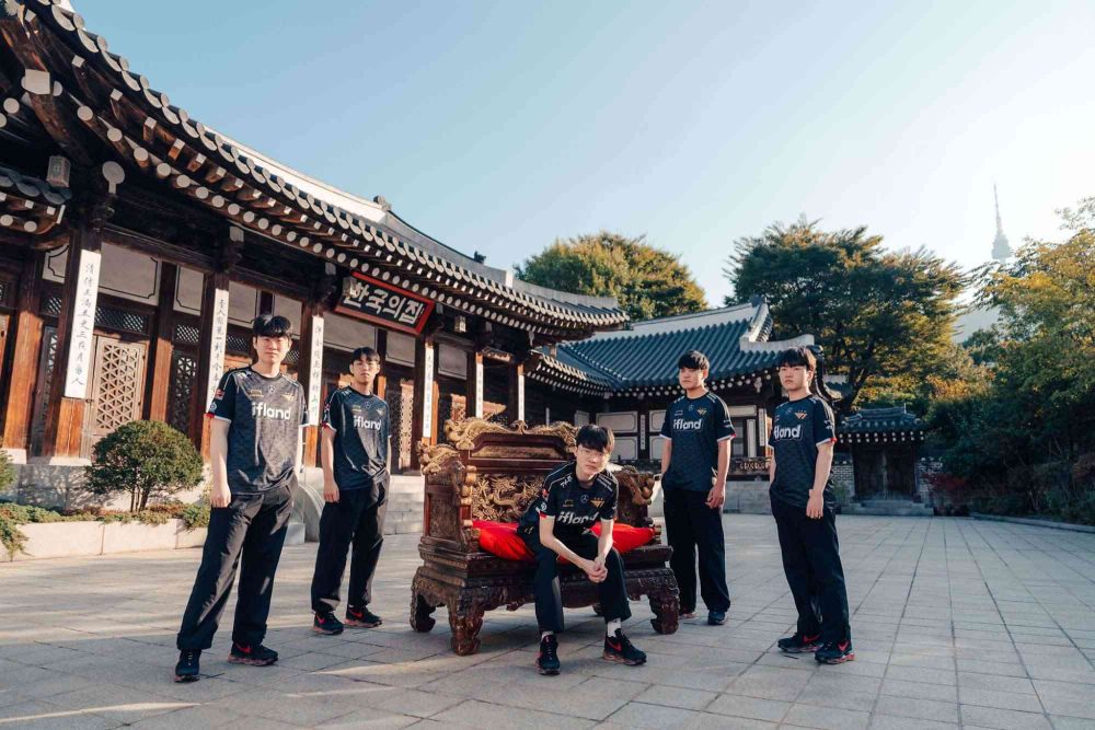 T1 được đánh giá là đã bốc được đối thủ khá "nhẹ cân" ở bảng đấu kết quả 1-1.