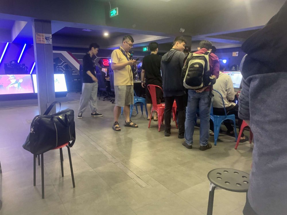 Các game thủ đang luyện tay trước giờ thi đấu Saigon Cup 2023. Ảnh: Game4V