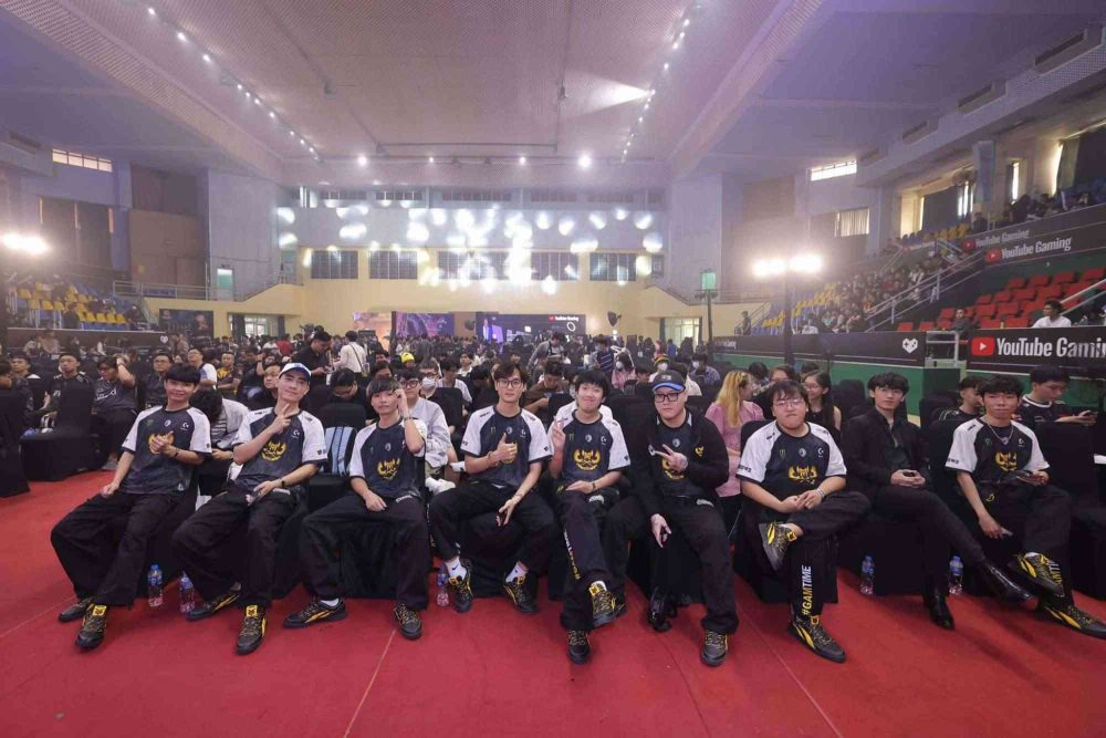 Đội hình của GAM có mặt khá đông đủ trong sự kiện Viewing Party CKTG 2023.