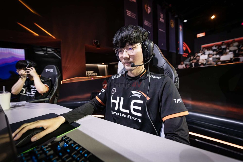 HLE đã giữ lại 2 nhà vô địch CKTG trong đội hình là Viper và Zeka.