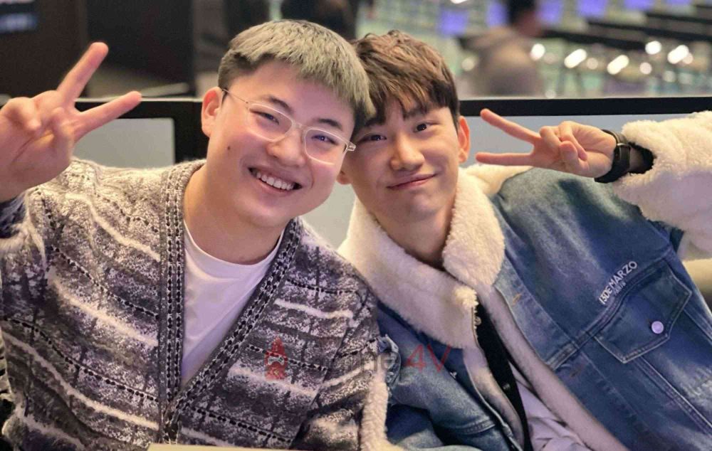 Uzi cho biết số tiền anh kiếm được livestream "chỉ vừa đủ tiền ăn".